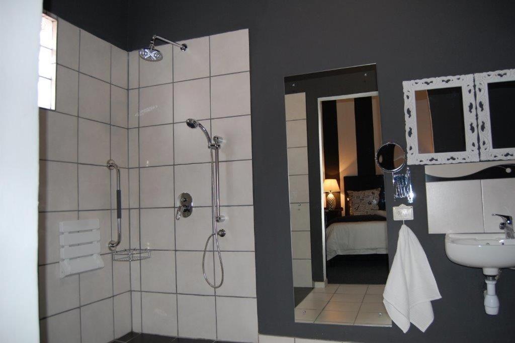7 Cities Guesthouse Cradock Kültér fotó